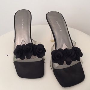 Sacha too black heel